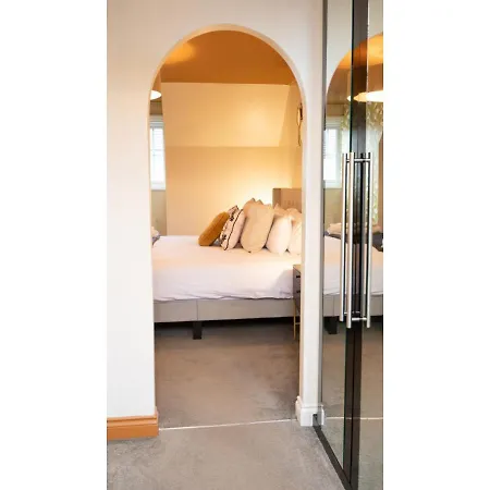 度假居 The Captain's Compass